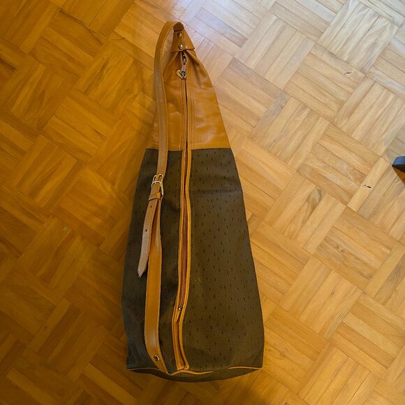 🇫🇷 Yves Saint Laurent Vintage Leather Sling Style Shoulder Bag - RARE! - Picture 8 of 16